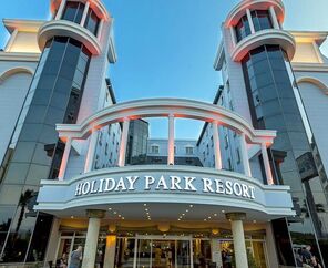Holiday Park Resort Hotel  5*
