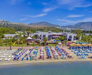 Costa Bitezhan Beach  4*