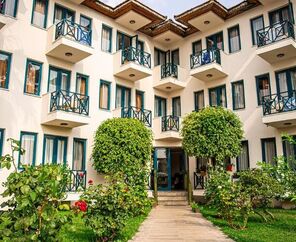Bezay Hotel   3*