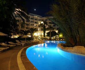 Tropical Beach Otel 4*