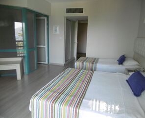 Tropical Beach Otel 4*