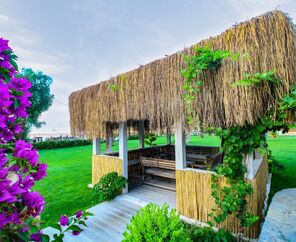 Azka Hotel  5*