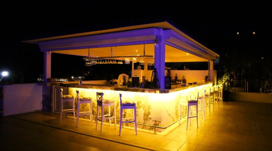Azka Hotel  5*