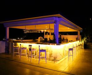 Azka Hotel  5*
