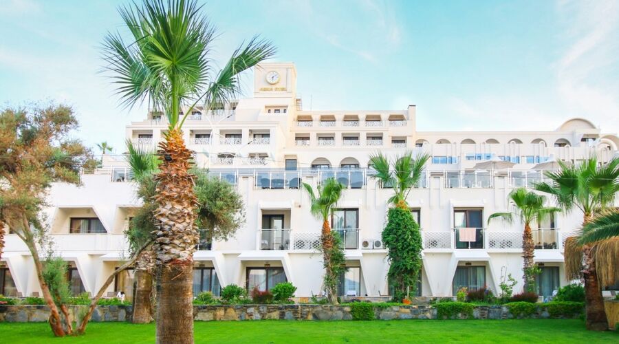 Azka Hotel  5*