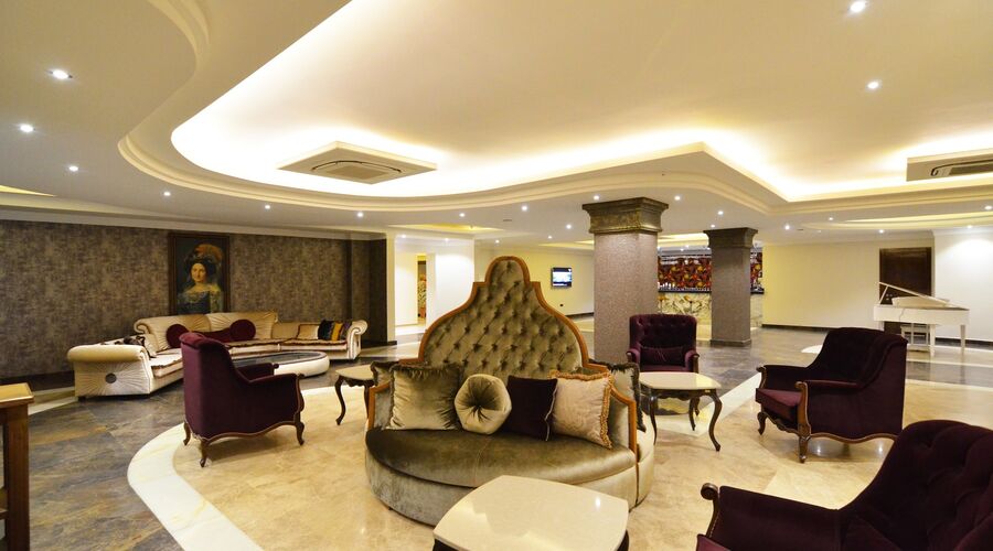 Azka Hotel  5*