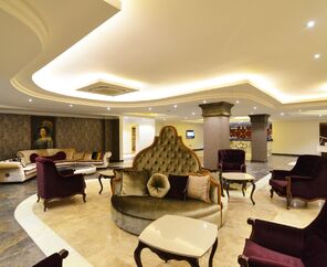 Azka Hotel  5*