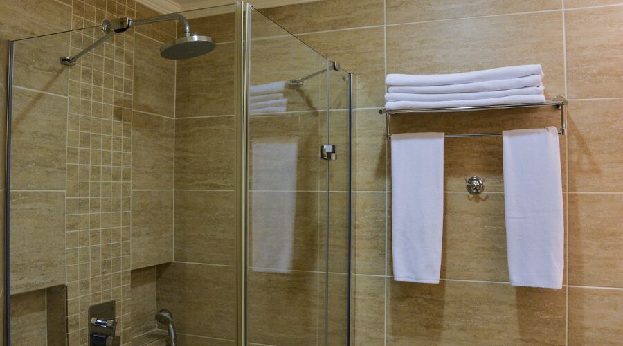 Azka Hotel  5*
