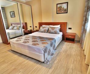 Azka Hotel  5*