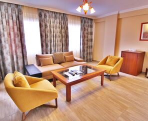 Azka Hotel  5*