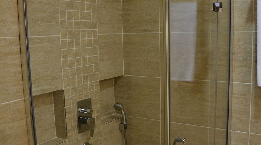 Azka Hotel  5*
