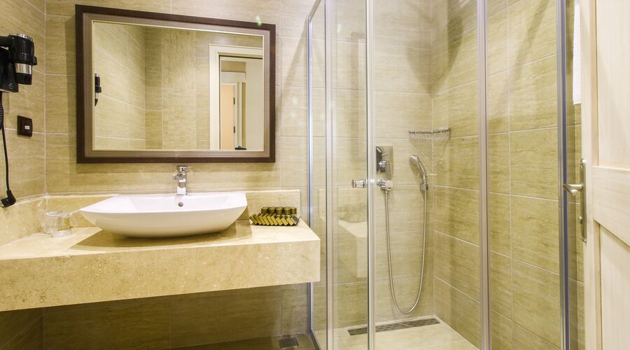Azka Hotel  5*