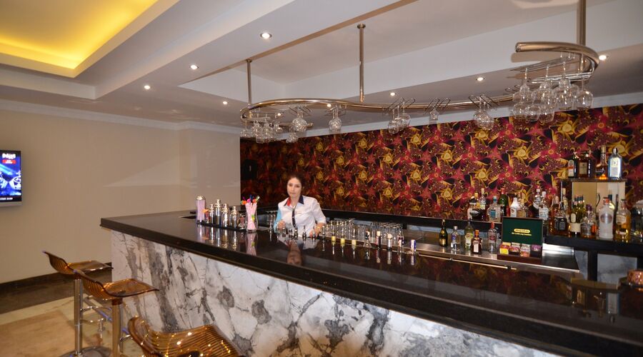 Azka Hotel  5*