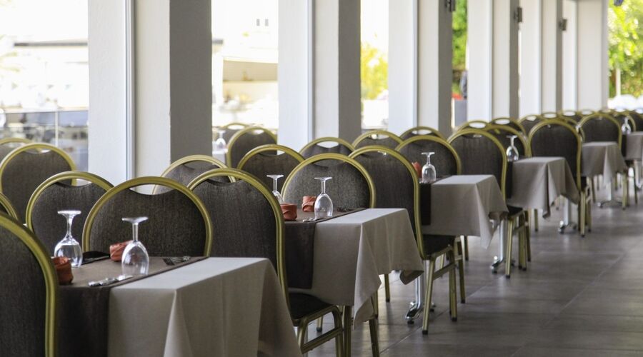 Azka Hotel  5*