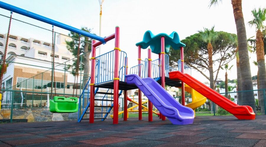 Azka Hotel  5*