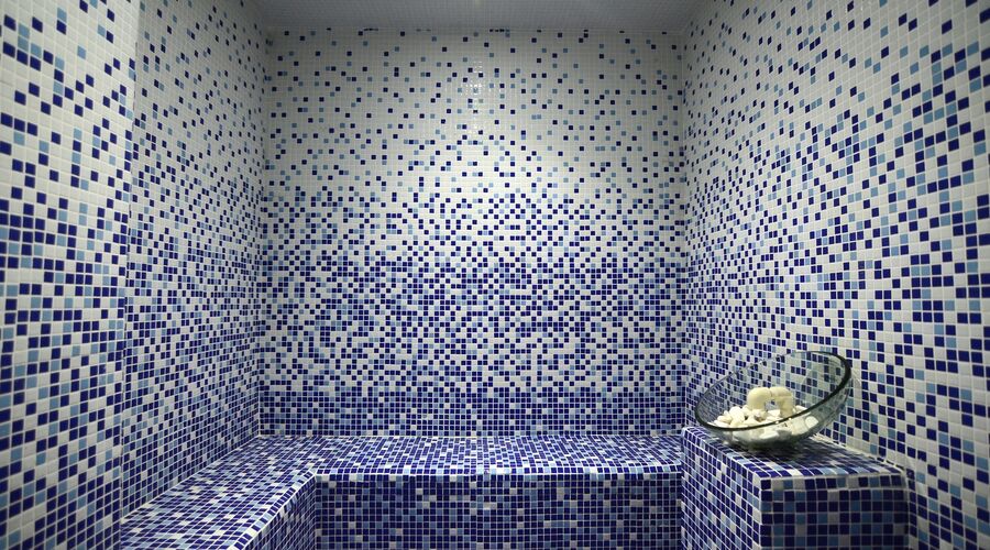 Azka Hotel  5*
