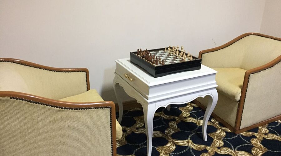 Azka Hotel  5*