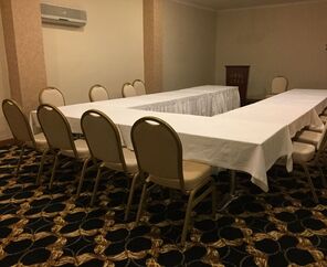 Azka Hotel  5*
