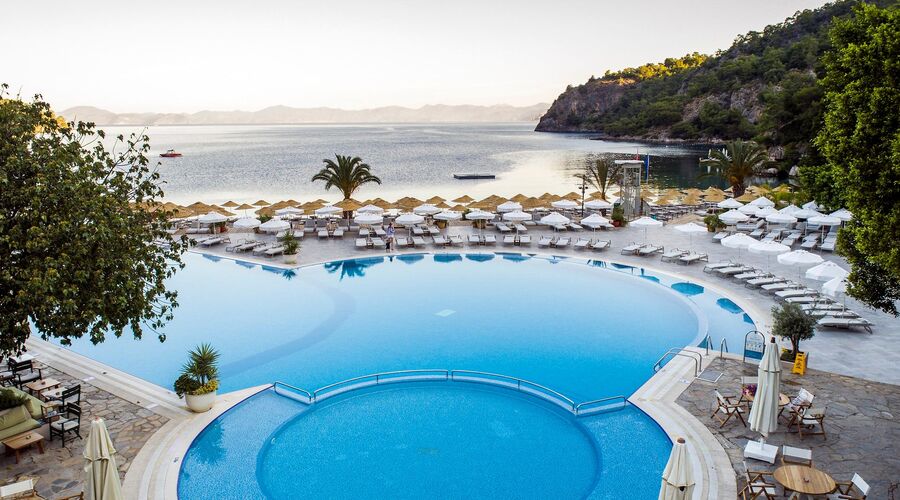 Hillside Beach Club