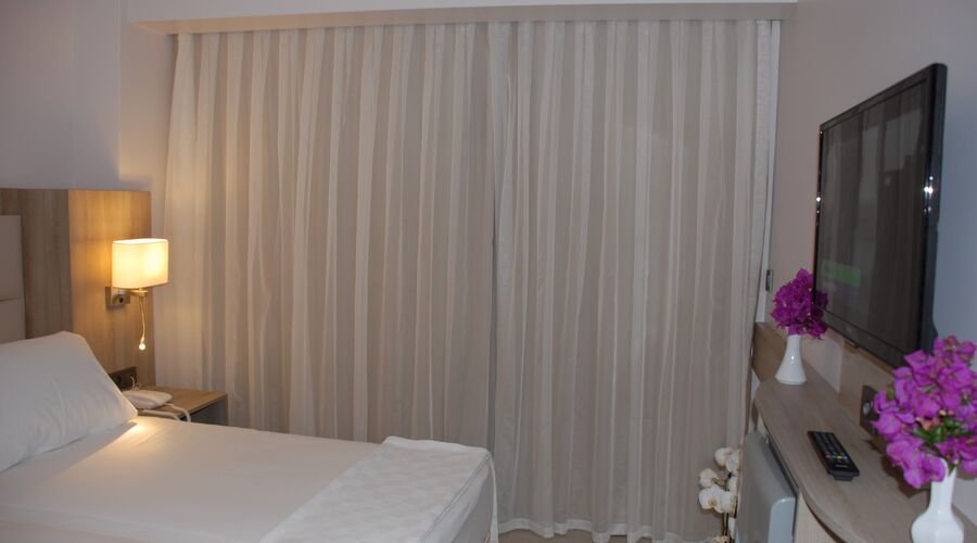 Begonville Beach Hotel 4*