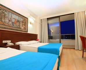 Kayamaris Hotel 4*